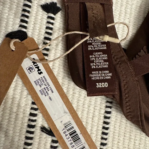 Skims Wireless Form Push Up Bra in Cocoa Size 32DD - Picture 4 of 4